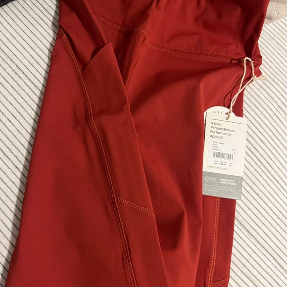 VUORI Never Worn Brand New With Tags Women’s Stride Legging Poppy - Picture 3 of 7